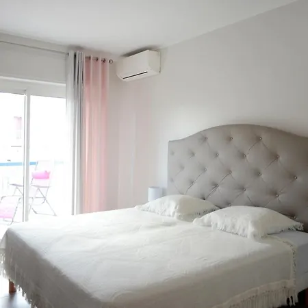2bdr Reine Astrid Apartment