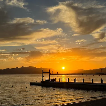 2bdr Reine Astrid דירה *