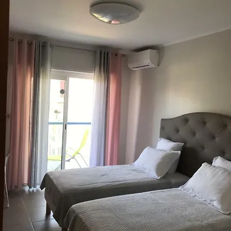 2bdr Reine Astrid דירה *