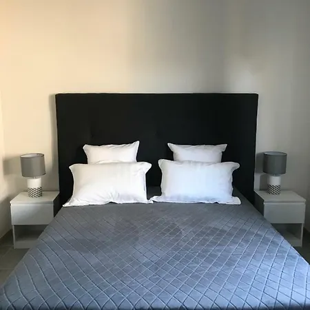 2bdr Reine Astrid * كان
