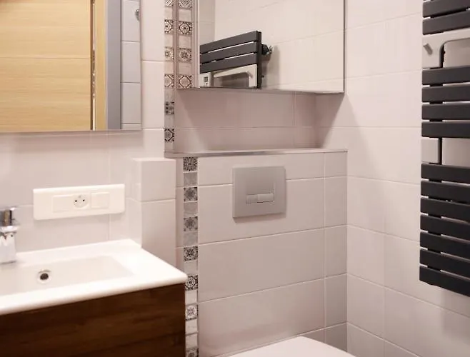 2bdr Reine Astrid Apartment Cannes