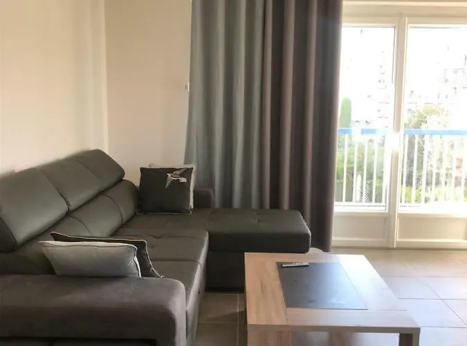 2bdr Reine Astrid Apartment