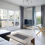 2bdr Reine Astrid Apartamento *